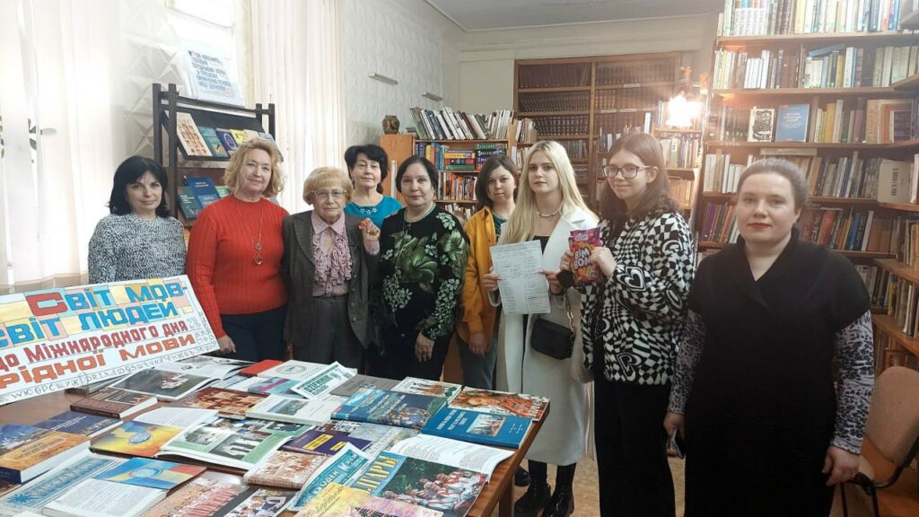 Світ мов – світ людей» інформаційна година студентам-журналістам (2)